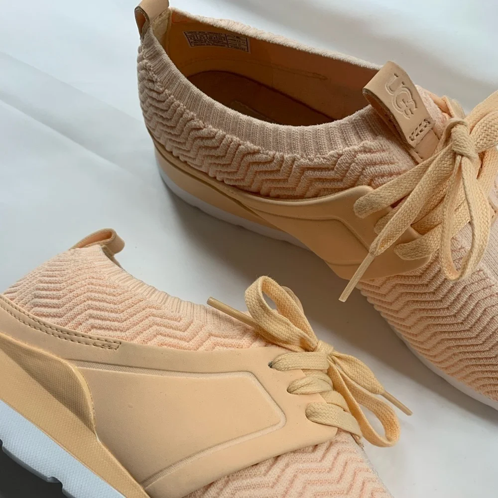 UGG Tread Lite Willows Peach Sneaker - Picture 4 of 12